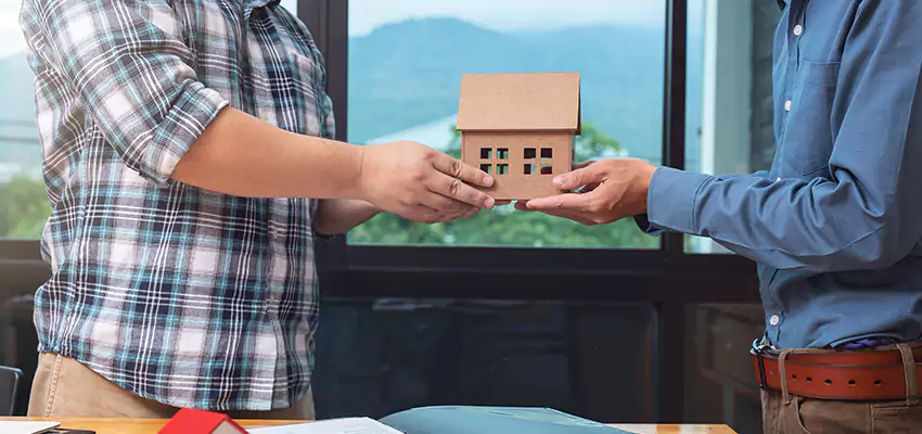 How We Determine Your Sell House with Reverse Mortgage Offer in Ronkonkoma, NY?