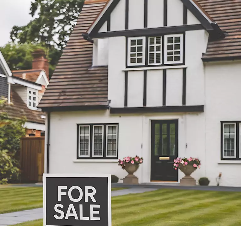 The Top-Rated Buyer to Sell House Off Market in Ronkonkoma, NY