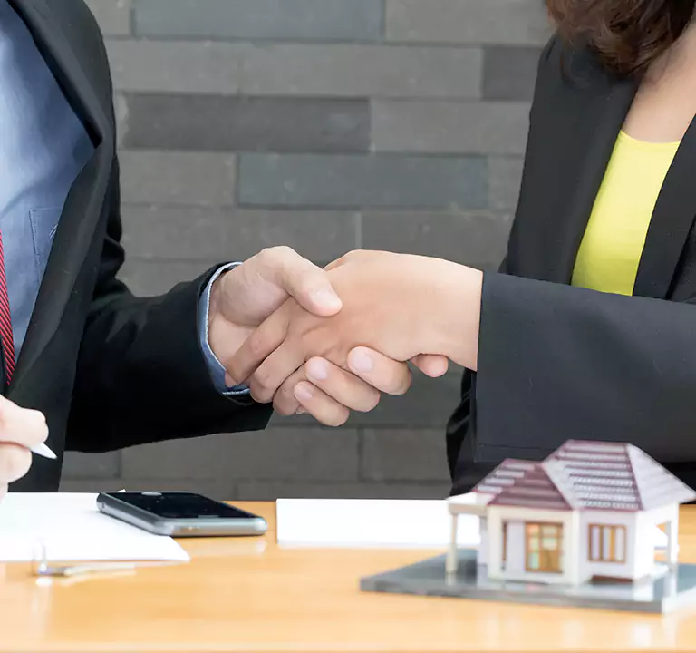 Why Sell to Us Instead of Letting the Home Go to Auction in Ronkonkoma, NY?